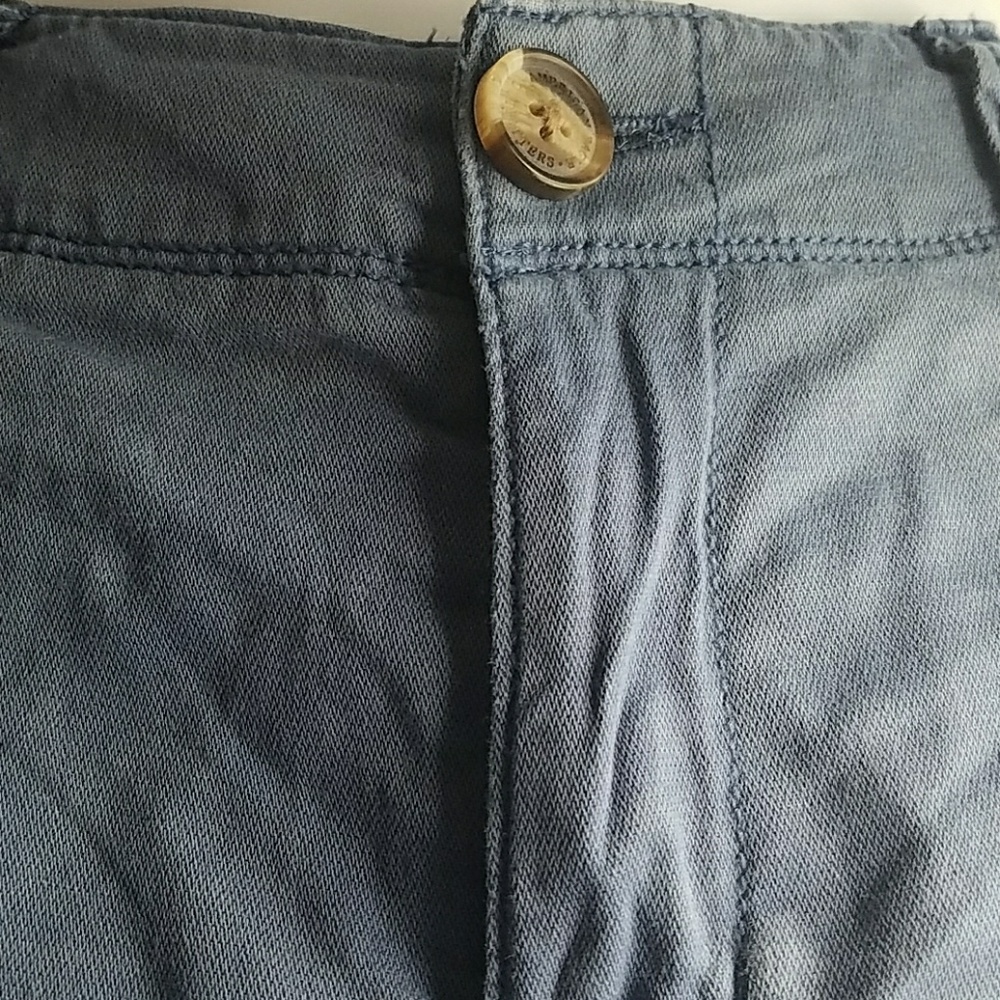 Capries - Picture 2 of 4